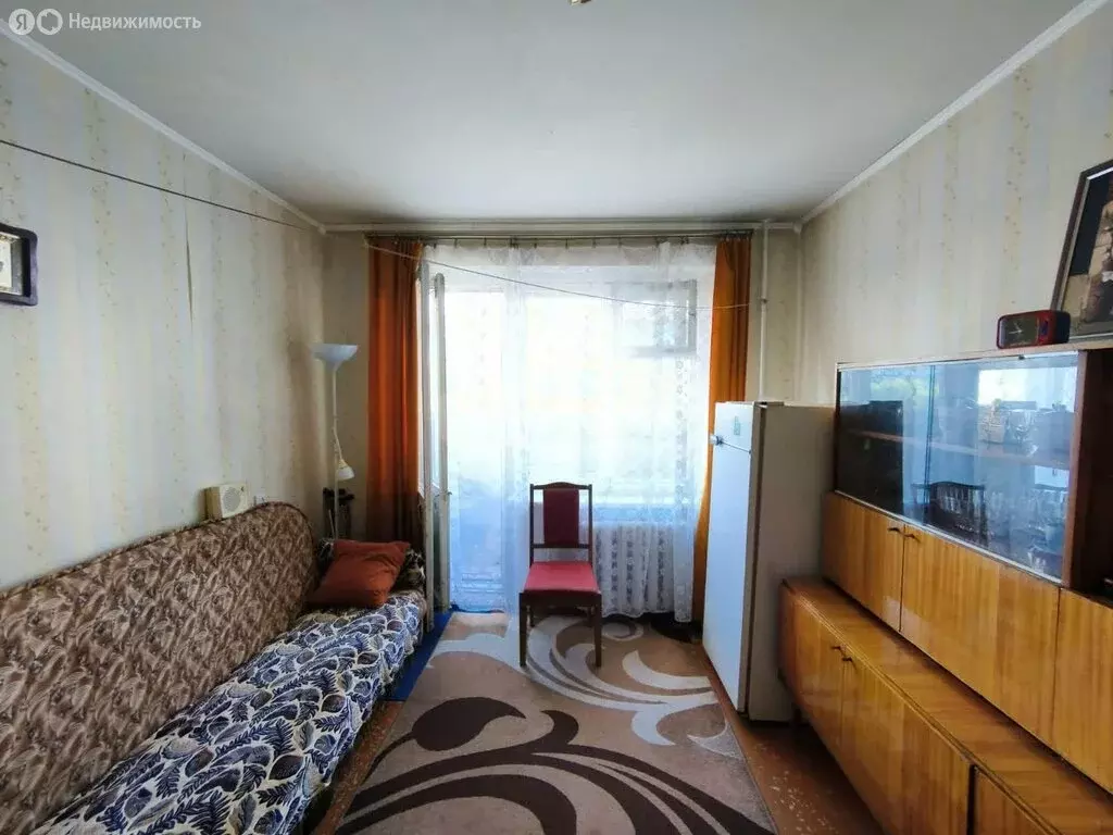 3-комнатная квартира: Курган, улица Криволапова, 46 (56 м) - Фото 1