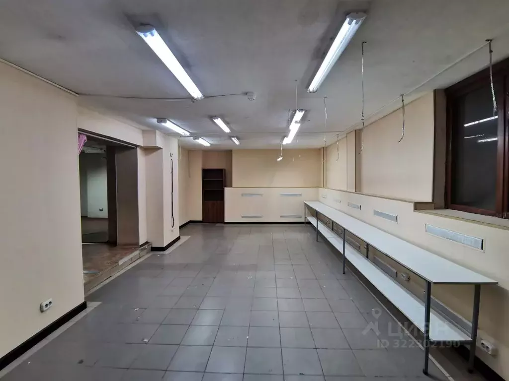 Помещение свободного назначения в Ивановская область, Иваново просп. ... - Фото 1