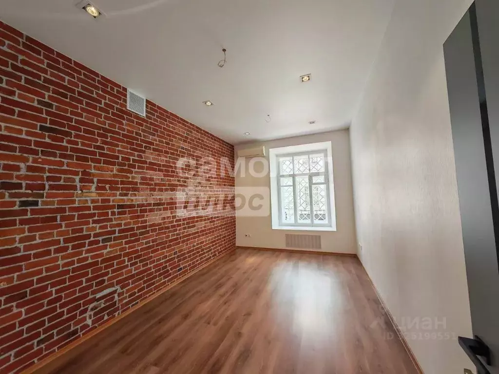 Помещение свободного назначения в Москва Тверская ул., 12С7 (17 м) - Фото 1