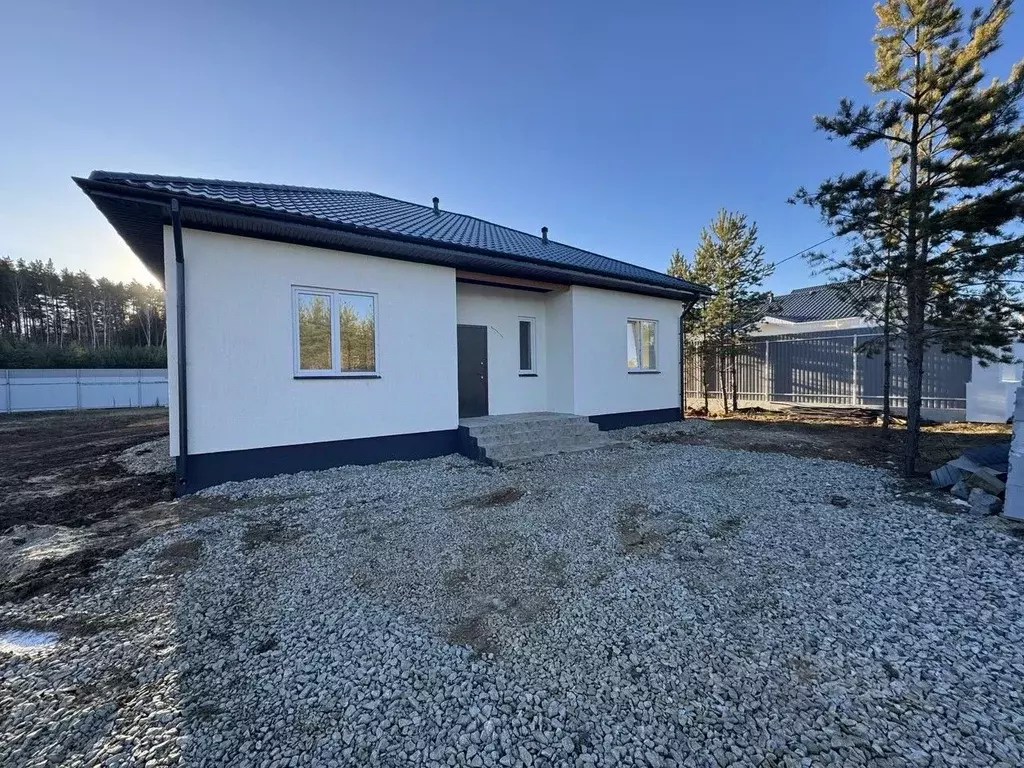 Дом в Свердловская область, Белоярский муниципальный округ, пос. ... - Фото 1