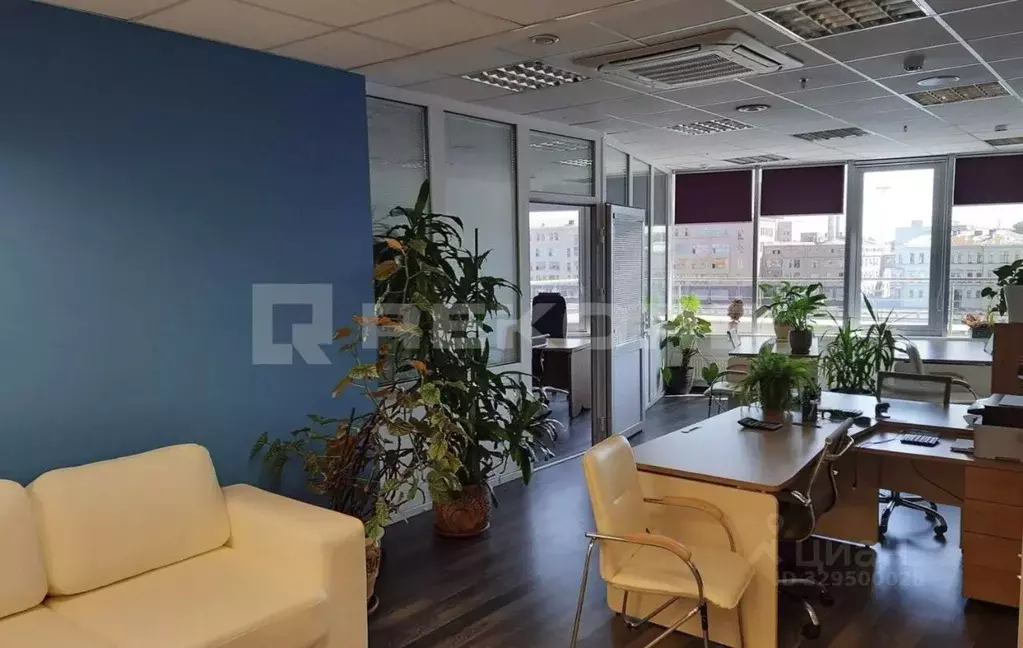 Офис в Санкт-Петербург Петроградская наб., 22 (85 м) - Фото 1