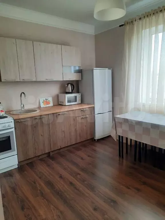 3-к. квартира, 79 м, 3/9 эт. - Фото 0