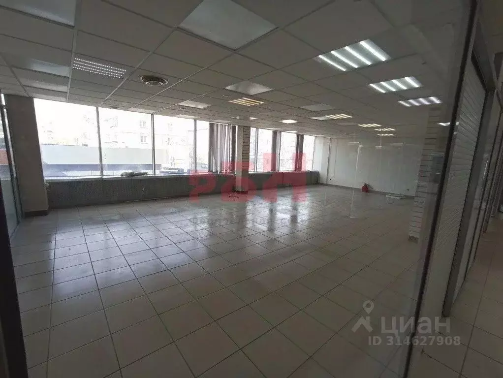 Торговая площадь в Курганская область, Курган ул. Карла Маркса, 76 (92 ... - Фото 2