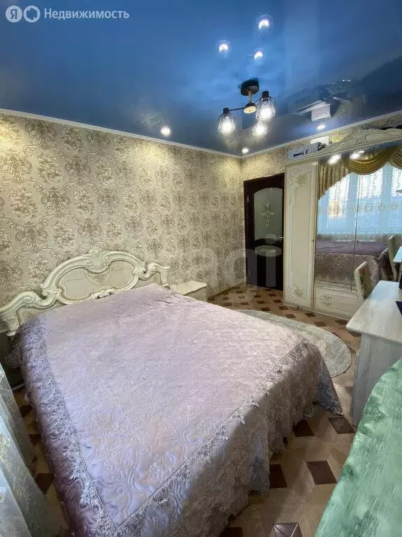 3-комнатная квартира: Тюмень, Харьковская улица, 76 (70 м) - Фото 0