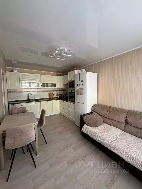 2-к кв. Тульская область, Тула Петровский квартал мкр, ул. Летчика ... - Фото 0