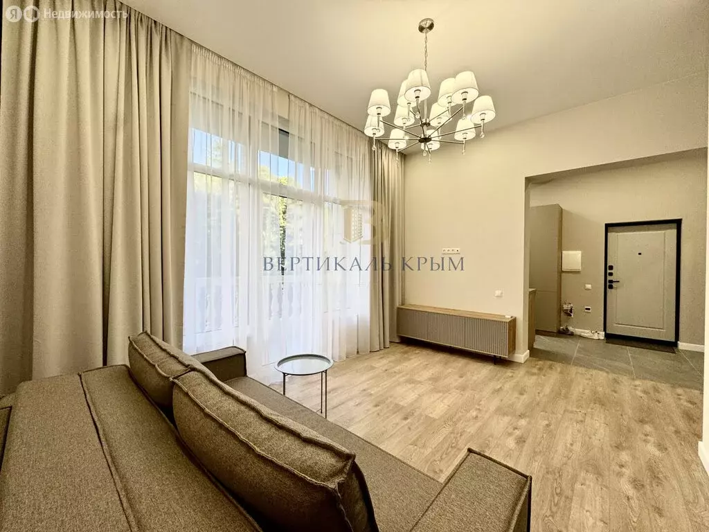 2-комнатная квартира: Ялта, улица Войкова, 20 (57 м) - Фото 1