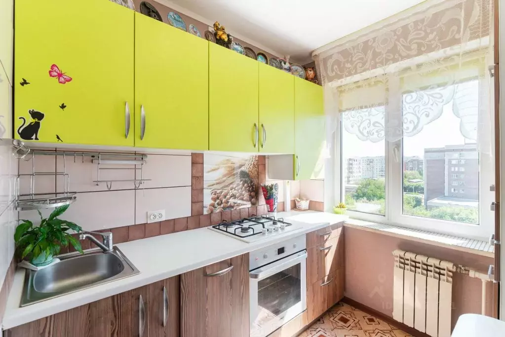 2-к кв. Омская область, Омск ул. Дмитриева, 4к2 (40.0 м) - Фото 1
