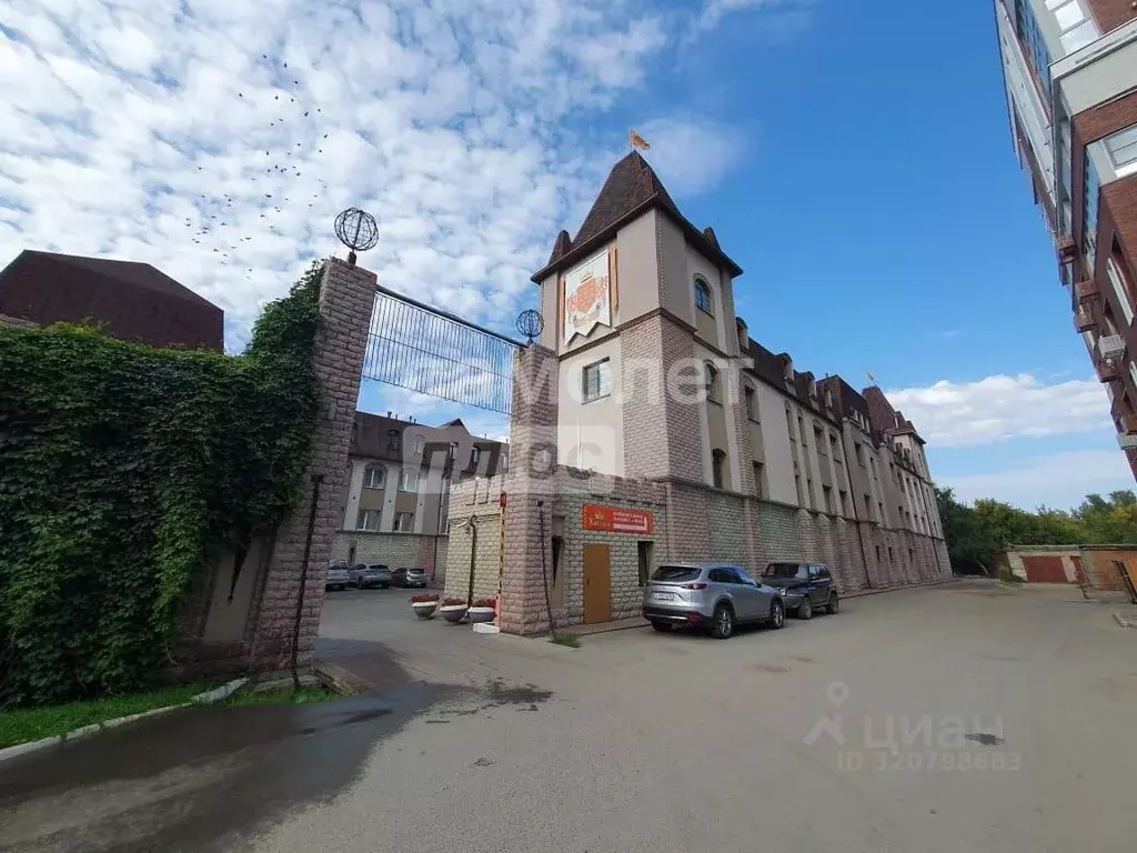 Помещение свободного назначения в Омская область, Омск ул. Красный ... - Фото 1