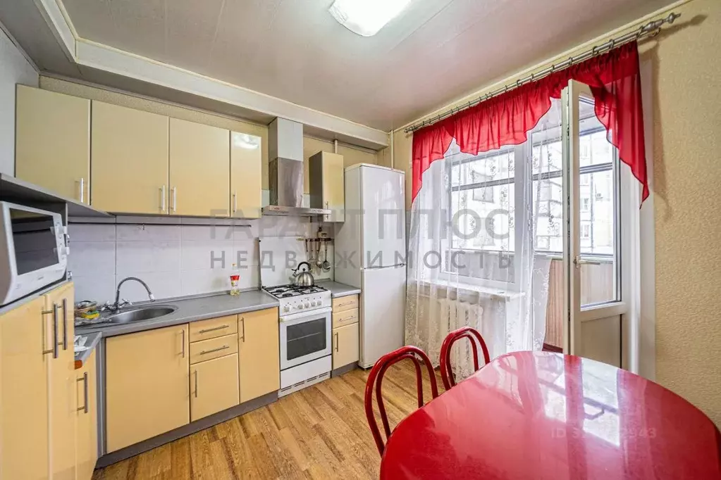 4-к кв. Липецкая область, Липецк 9-й мкр, 11 (70.0 м) - Фото 0