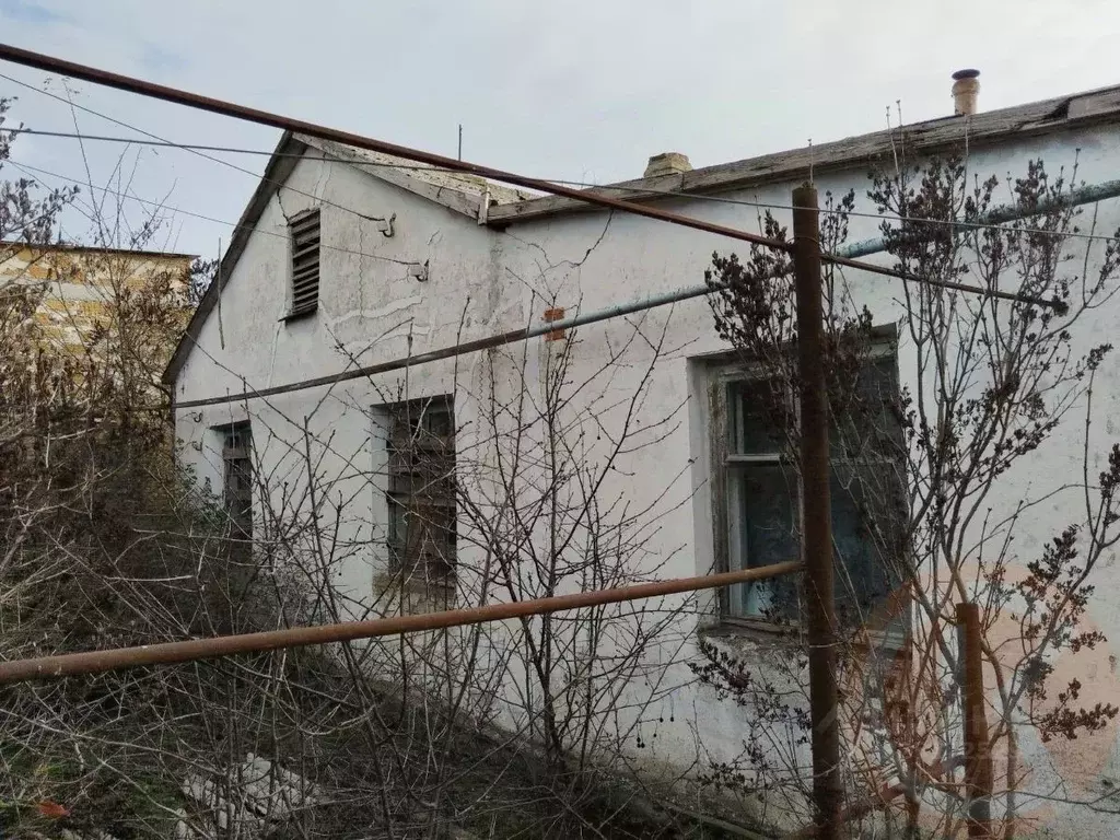 Дом в Крым, Сакский район, с. Ромашкино ул. Виноградная, 29 (85 м) - Фото 1