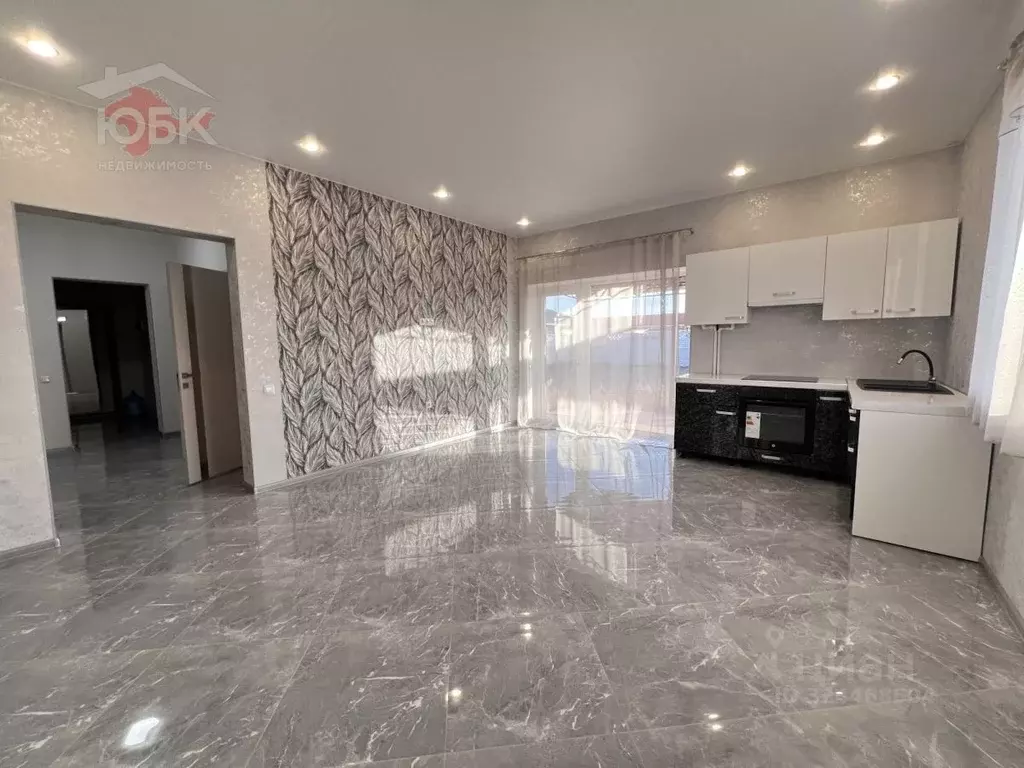 Дом в Крым, Сакский район, с. Уютное ул. Молодежная, 2 (100 м) - Фото 2