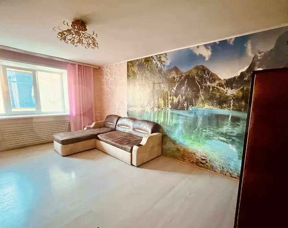 Комната 24 м в 3-к., 8/9 эт. - Фото 0