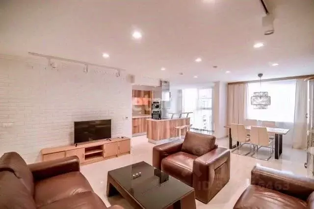 2-к кв. Сахалинская область, Южно-Сахалинск просп. Победы, 59 (118.0 ... - Фото 1