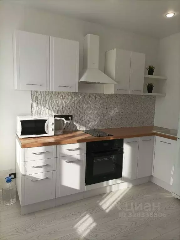 1-к кв. Удмуртия, Ижевск ул. 40 лет Победы, 93 (35.0 м) - Фото 1