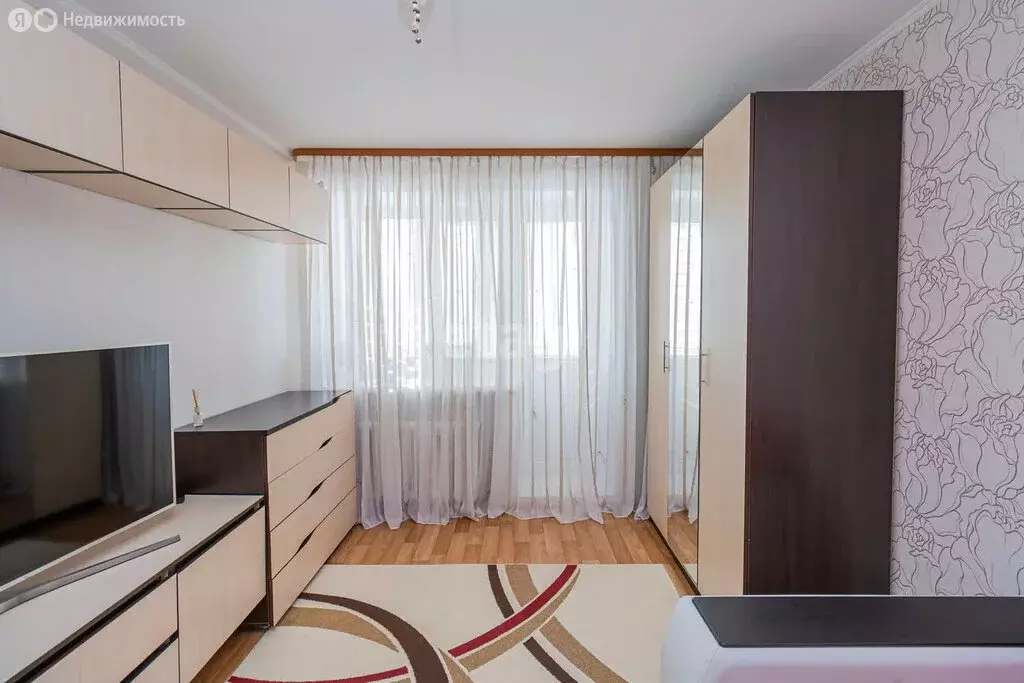 3-комнатная квартира: Тюменский муниципальный округ, рабочий посёлок ... - Фото 2