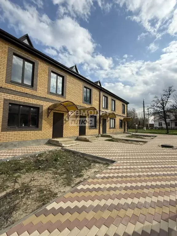 Таунхаус в Калмыкия, Элиста ул. Хомутникова, 116 (66 м) - Фото 2
