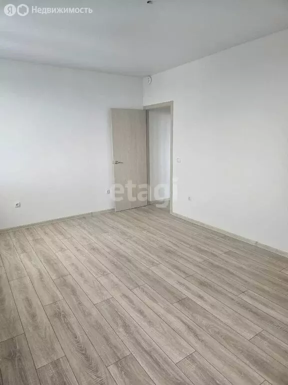 2-комнатная квартира: Тюмень, улица Героев Космоса, 19 (52.7 м) - Фото 2