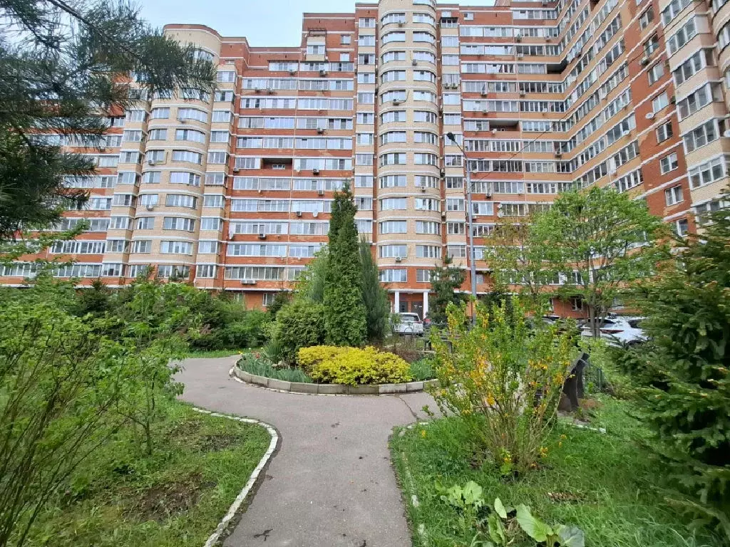 Продается 3-комнатная квартира - Фото 1