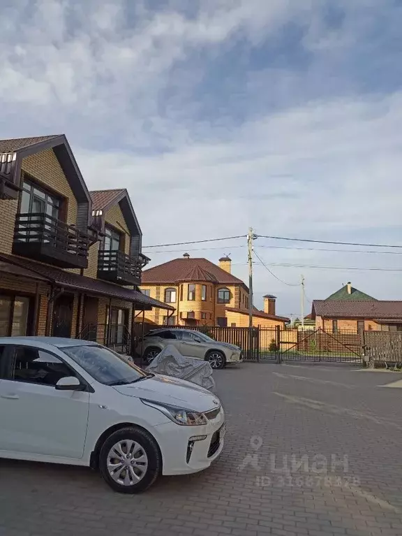 Таунхаус в Омская область, Омск пер. 1-й Лучистый, 17 (122 м) - Фото 1