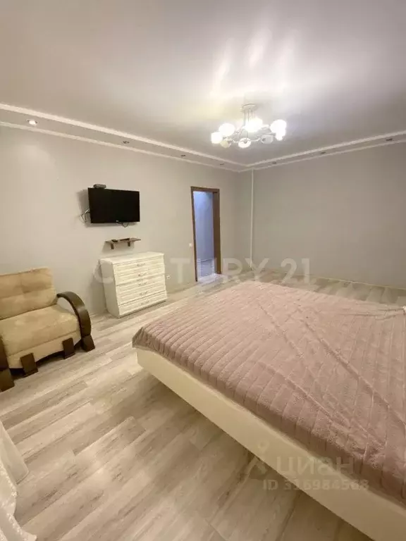 2-к кв. Севастополь просп. Победы, 44Б (84.7 м) - Фото 0
