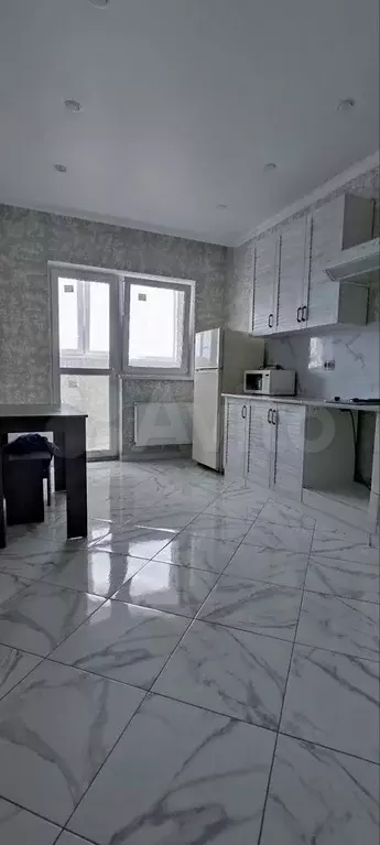 1-к. квартира, 42 м, 9/9 эт. - Фото 0
