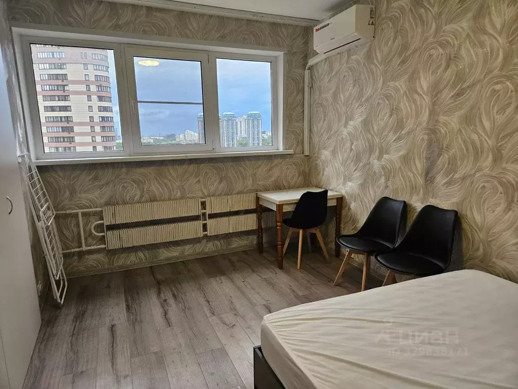 Комната Москва Кременчугская ул., 9 (13.0 м) - Фото 1