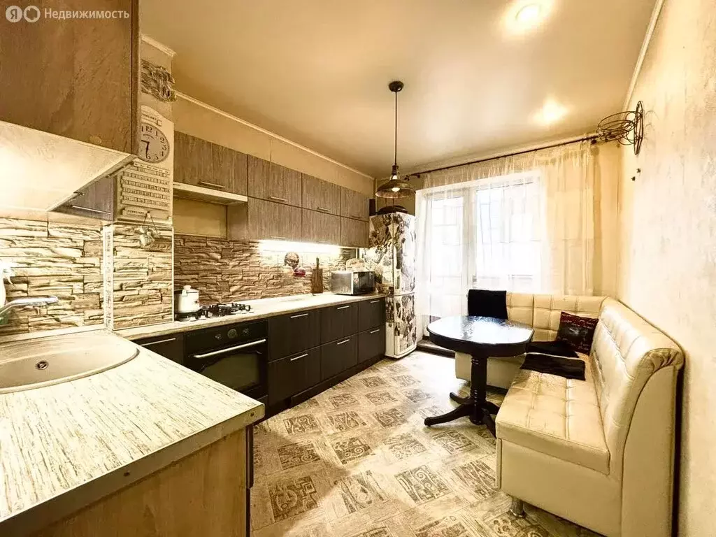 3-комнатная квартира: Саратов, посёлок Юбилейный, Федоровская улица, ... - Фото 1