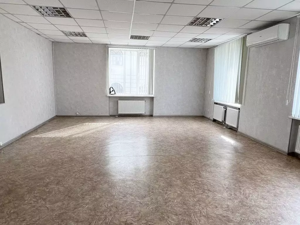Помещение свободного назначения в Крым, Симферополь ул. ... - Фото 1