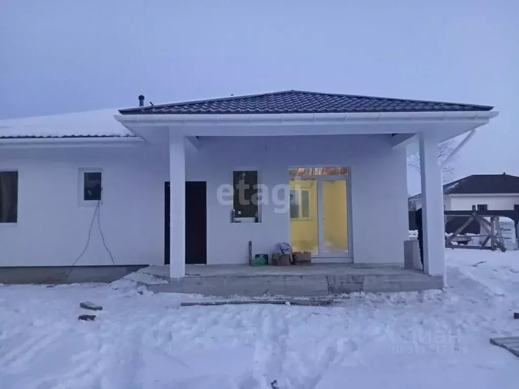 Дом в Свердловская область, Белоярский муниципальный округ, пос. ... - Фото 0