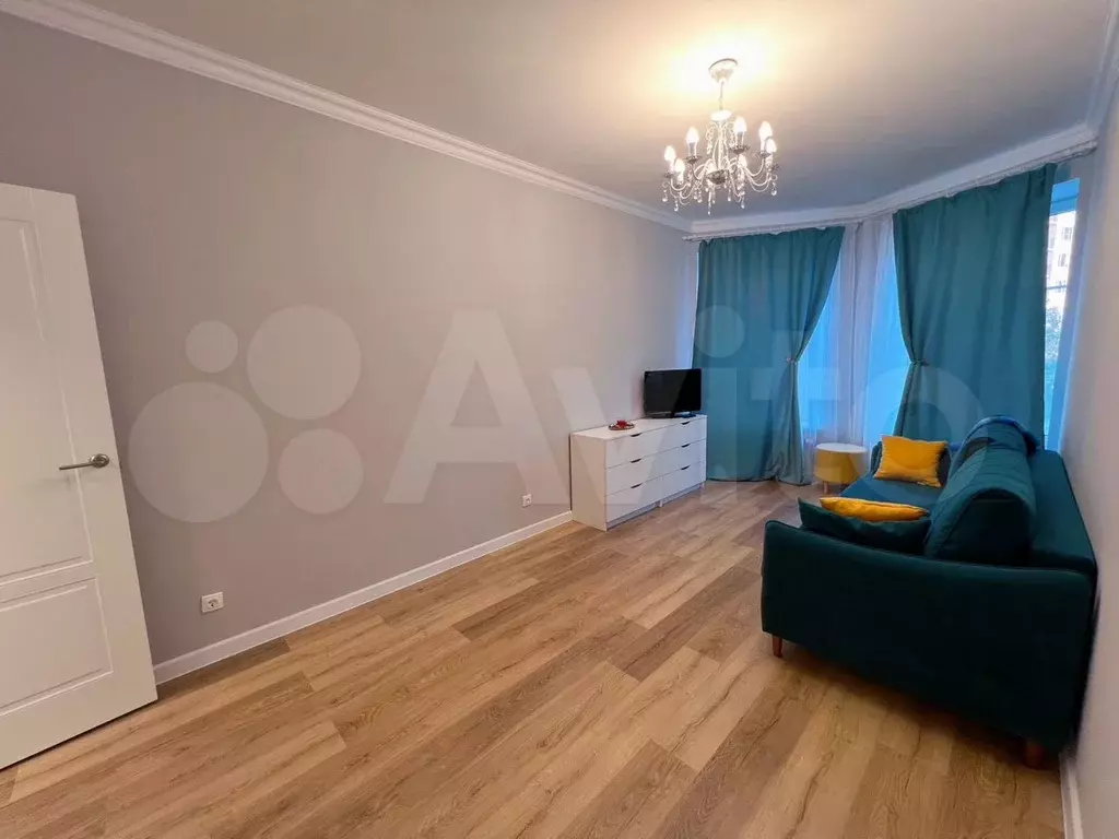 1-к. квартира, 40 м, 2/18 эт. - Фото 0