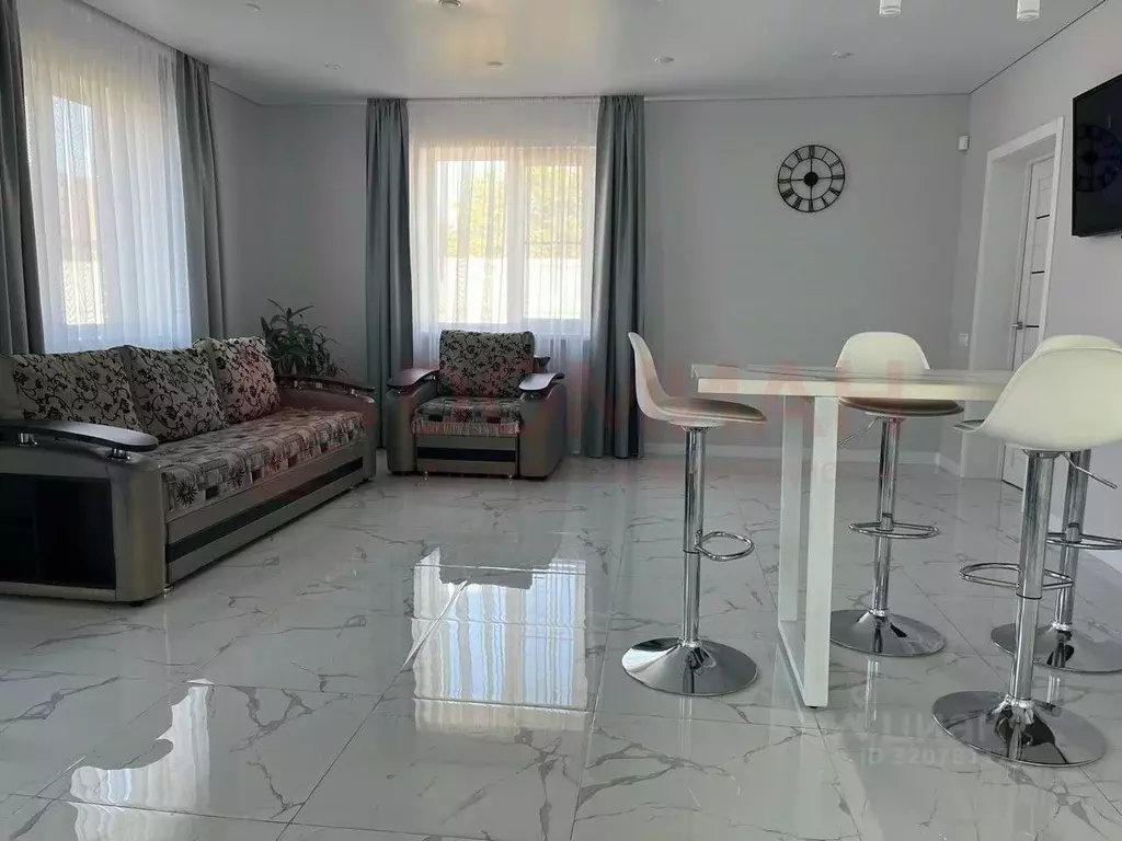 Дом в Ростовская область, Новочеркасск Ароматная ул. (140 м) - Фото 1