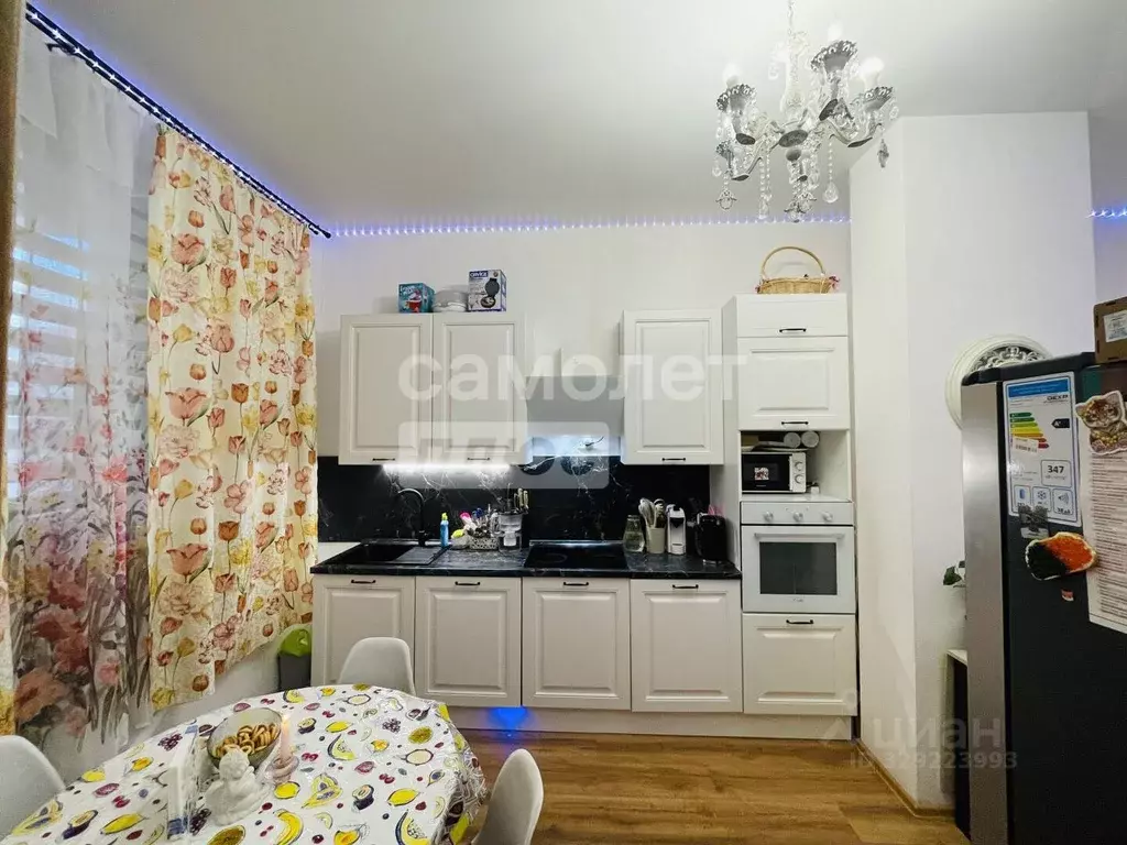 2-к кв. Свердловская область, Екатеринбург ул. Авиационная, 10 (88.9 ... - Фото 1
