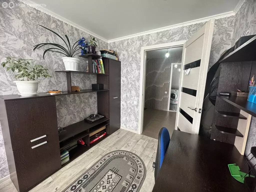 3-комнатная квартира: Зверево, улица Казакова, 12 (60.2 м) - Фото 1