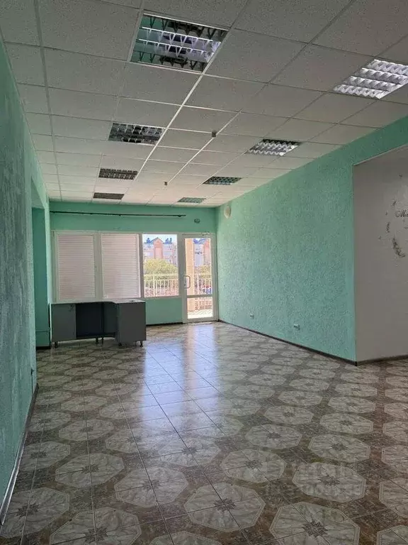 Торговая площадь в Крым, Евпатория просп. Победы, 4 (52 м) - Фото 1