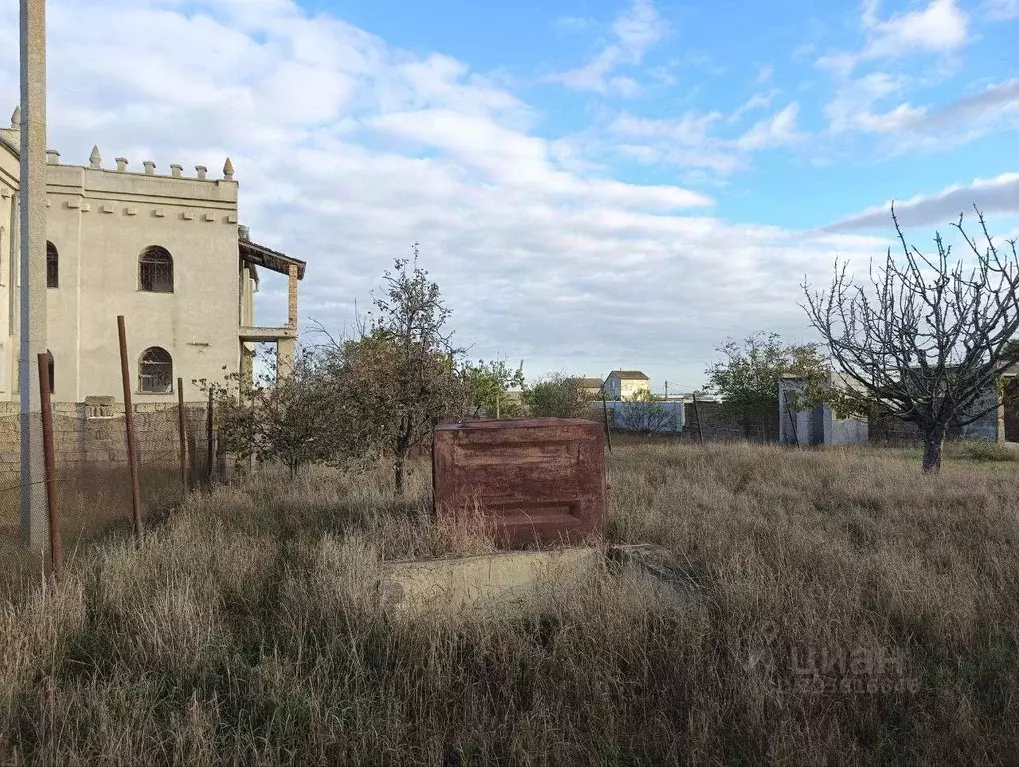 Дом в Крым, Сакский район, Суворовское с/пос, Заводское СПК ул. ... - Фото 1