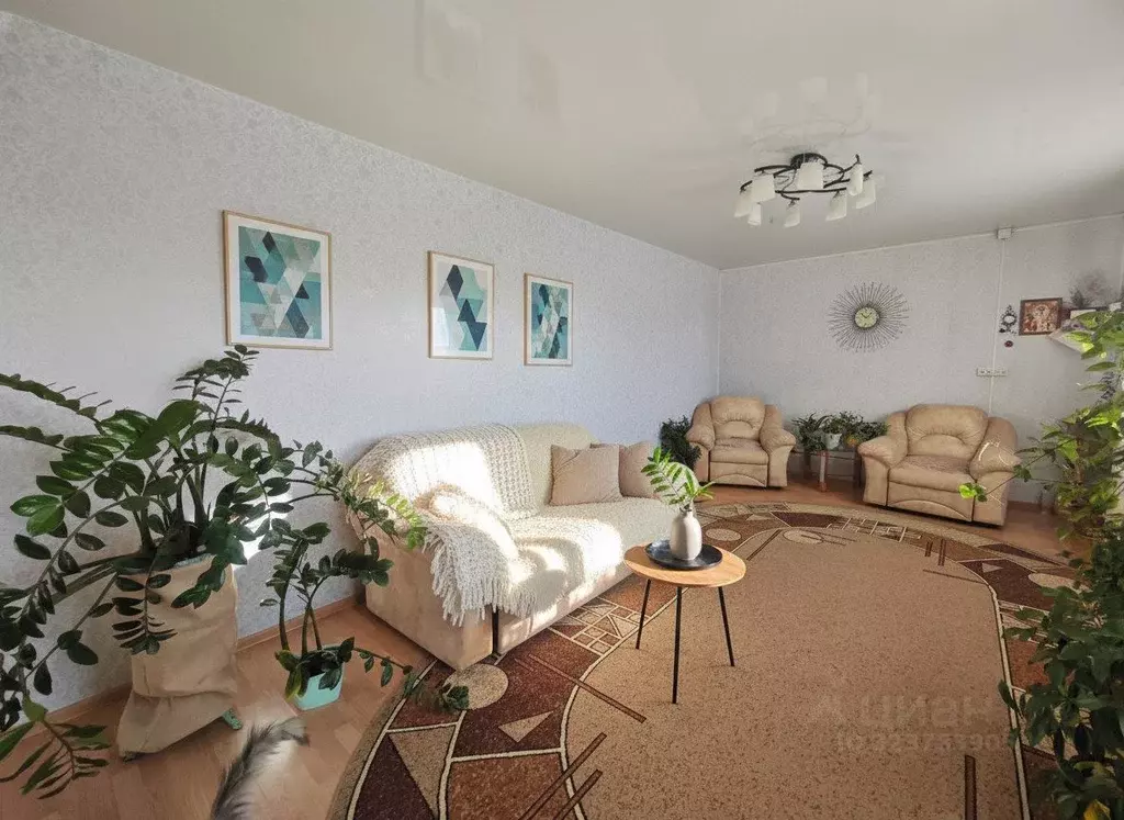 Дом в Иркутская область, Иркутский муниципальный округ, д. Карлук ул. ... - Фото 1