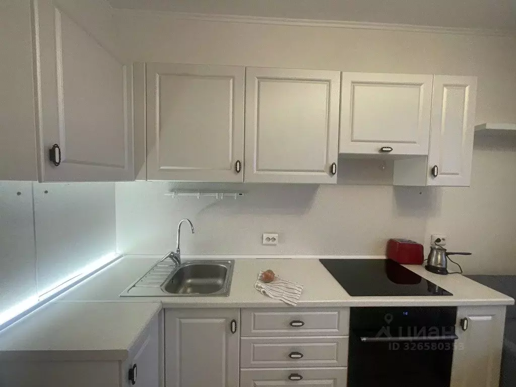 Студия Свердловская область, Екатеринбург ул. Лучистая, 2 (27.0 м) - Фото 2