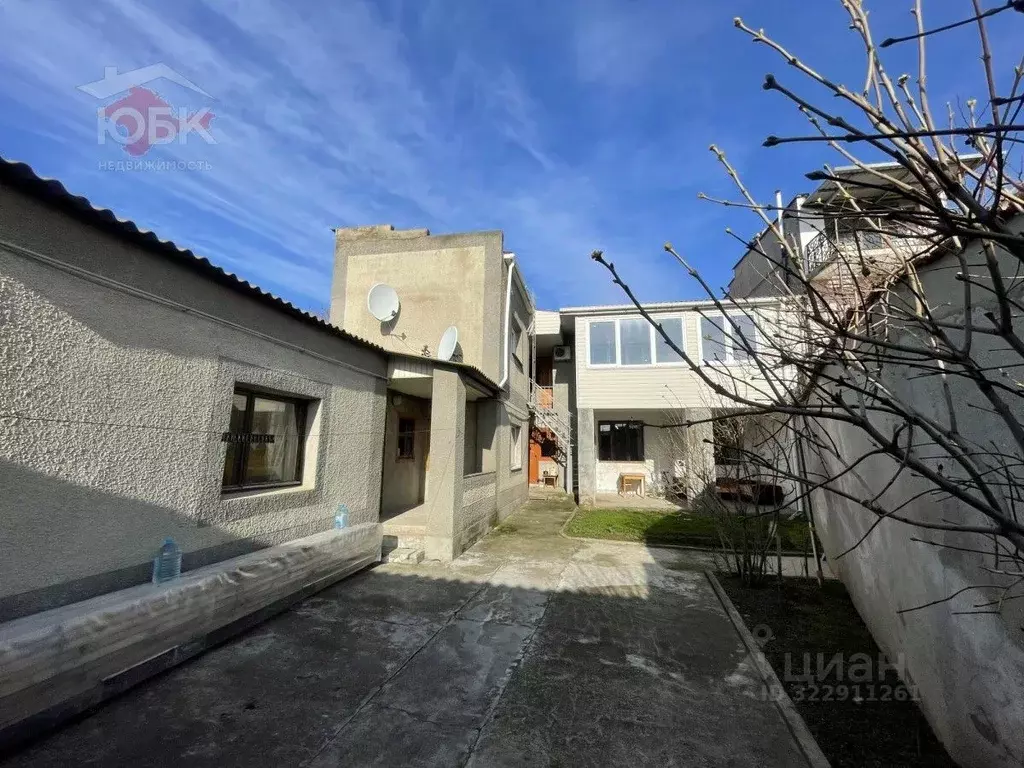 Дом в Крым, Евпатория ул. Вольная, 4 (200 м) - Фото 1