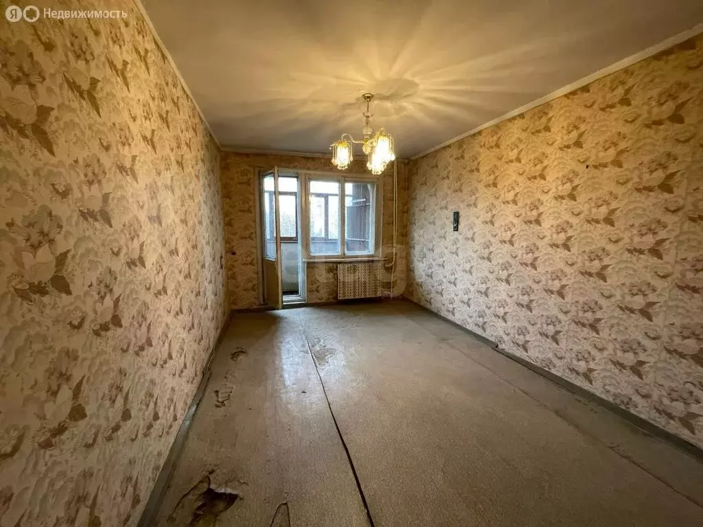 3-комнатная квартира: Саратов, улица имени А.П. Шехурдина, 28 (59.6 м) - Фото 1