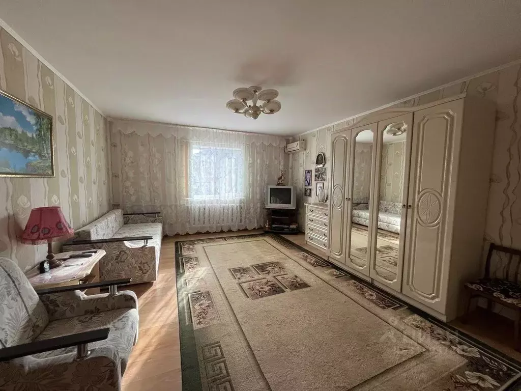Дом в Краснодарский край, Ейск Ленинградская ул. (130 м) - Фото 1