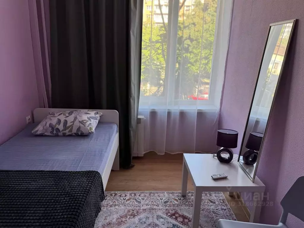 Комната Краснодарский край, Сочи Центральный мкр, ул. Комсомольская, ... - Фото 0