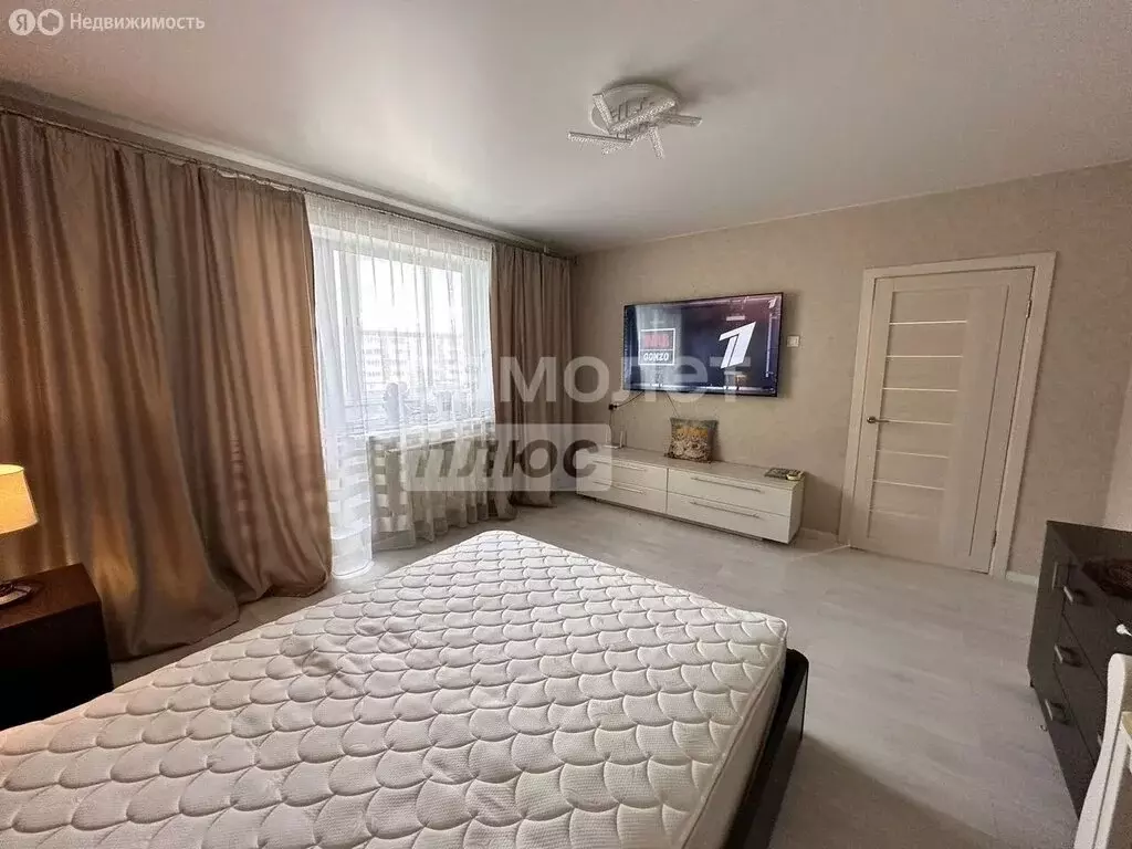 3-комнатная квартира: Ревда, улица Павла Зыкина, 13 (62.3 м) - Фото 1
