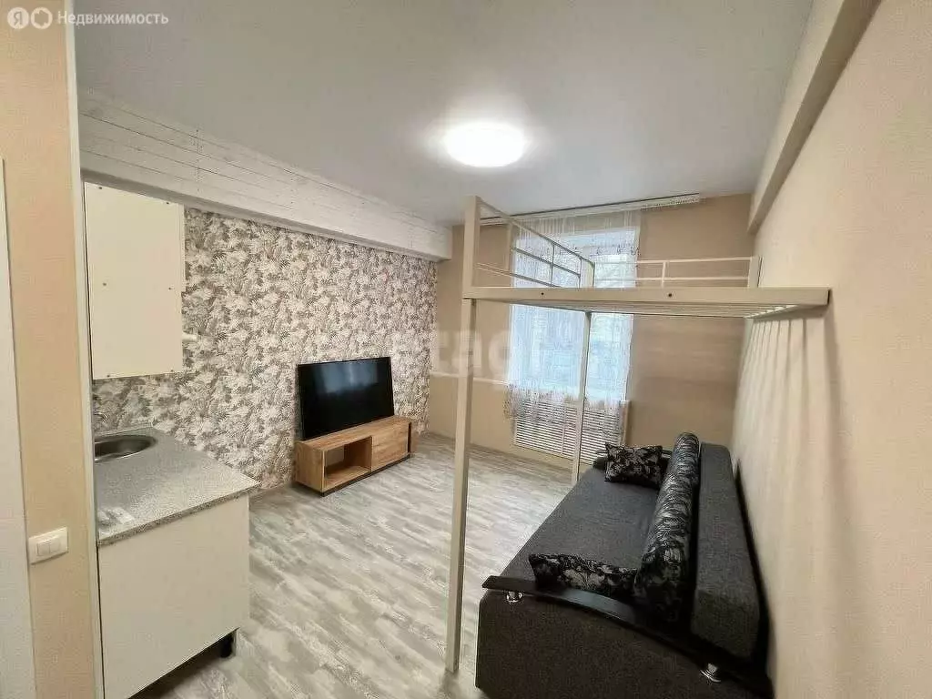 1к в 16-комнатной квартире (18.6 м) - Фото 1