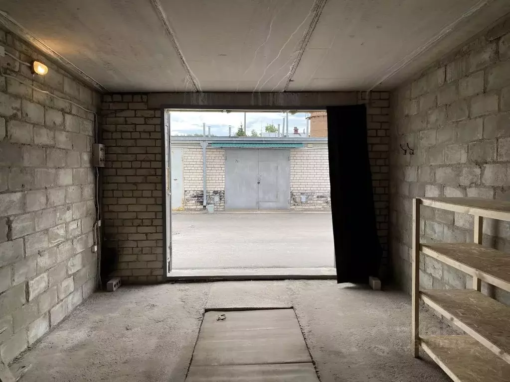 Гараж в Псковская область, Псков ул. Генерала Маргелова, 29 (23.9 м) - Фото 1