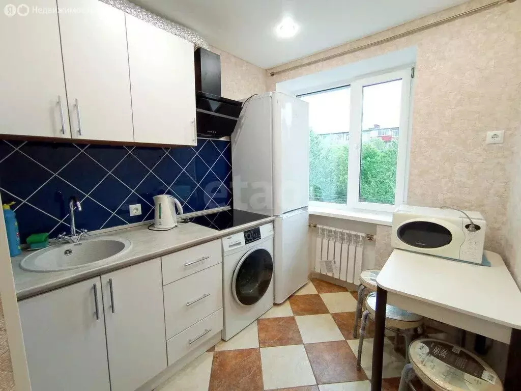 2-комнатная квартира: Петропавловск-Камчатский, улица Кирдищева, 10 ... - Фото 1