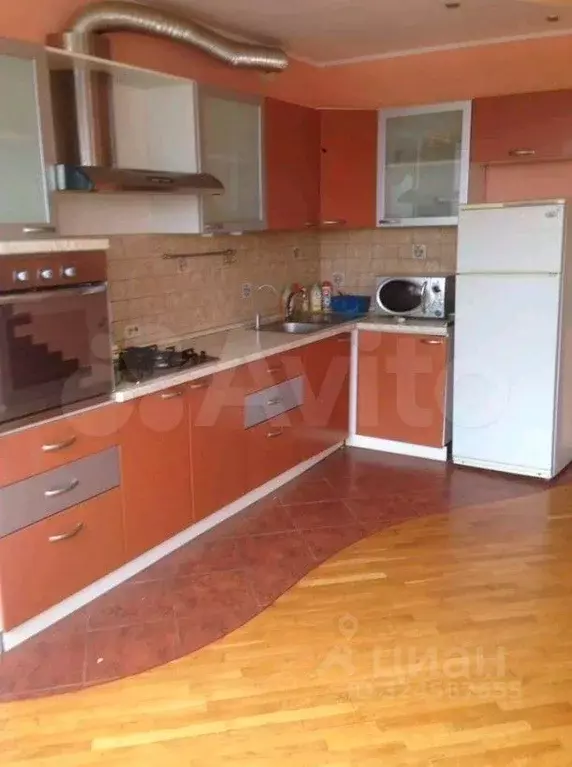 3-к кв. Курская область, Курск ул. Володарского, 44 (98.0 м) - Фото 1