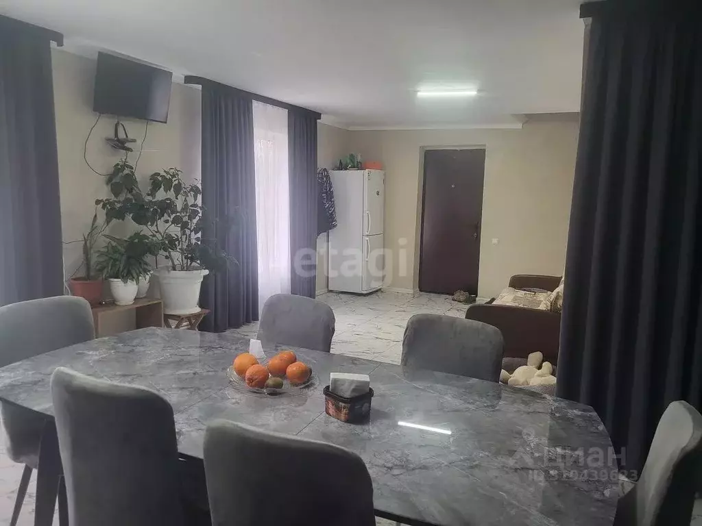 Дом в Адыгея, Майкопский район, Абадзехское с/пос, Севастопольская ... - Фото 1