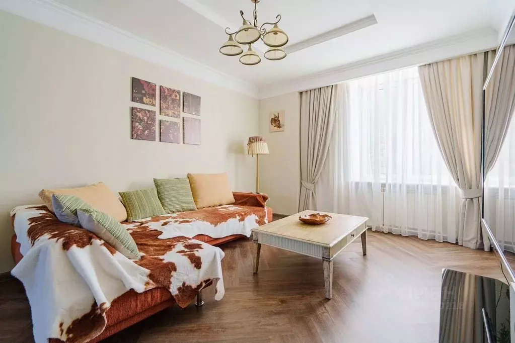 2-к кв. Свердловская область, Екатеринбург просп. Ленина, 29 (82.5 м) - Фото 1