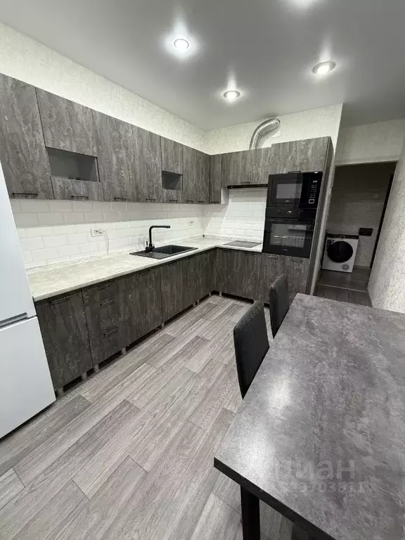 2-к кв. Волгоградская область, Волгоград Ангарская ул., 9Г (59.0 м) - Фото 0