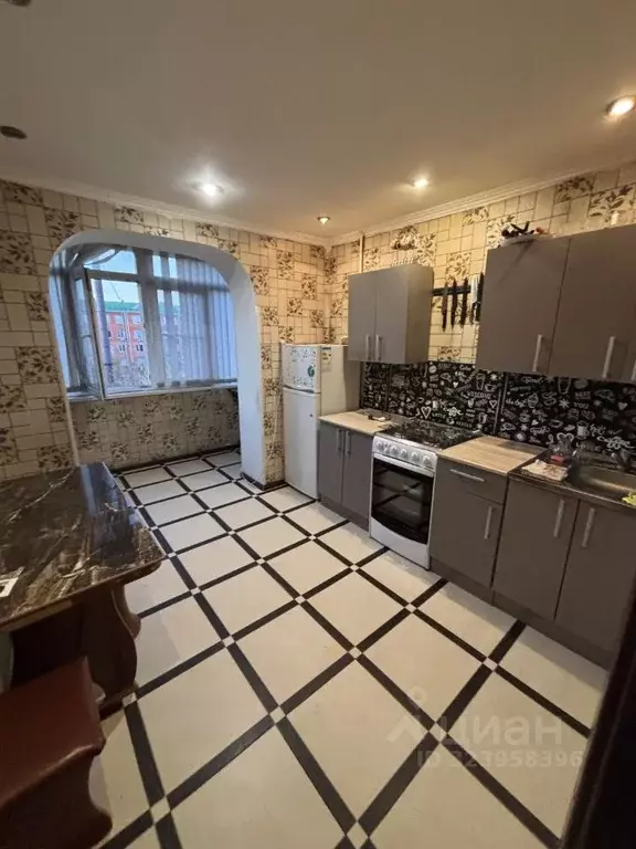 2-к кв. Адыгея, Тахтамукайский район, Яблоновский пгт ул. Гагарина, ... - Фото 2